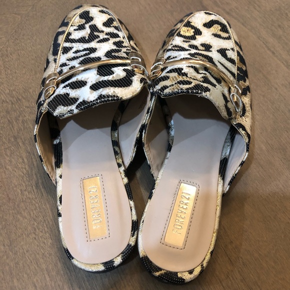 NEW FOREVER21 Leopard Cheetah Animal Print Shimmer Gold Metal Slip On Flat Mules - Picture 4 of 8